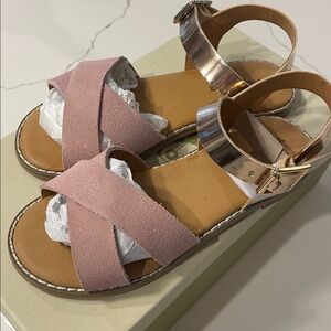 Tucker + Tate sandals